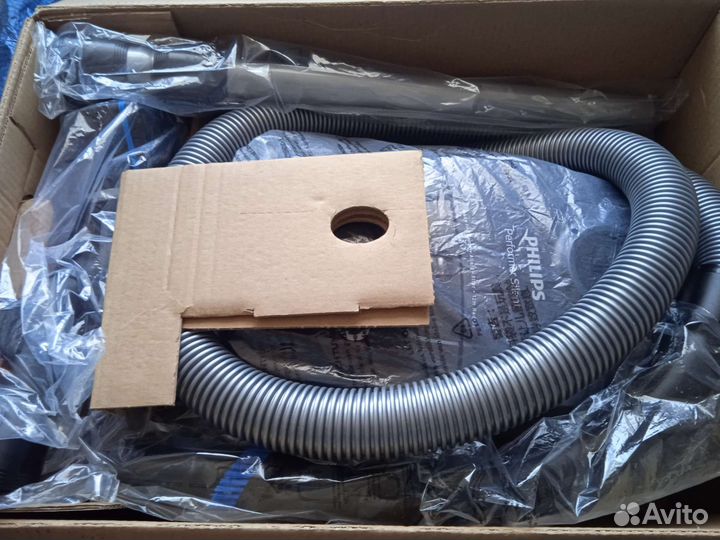 Пылесос Philips новый