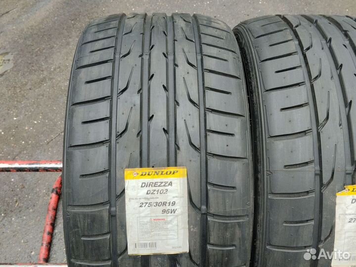 Dunlop Direzza DZ102 275/30 R19 96W