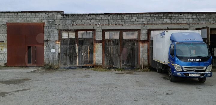 Гараж, > 30 м²