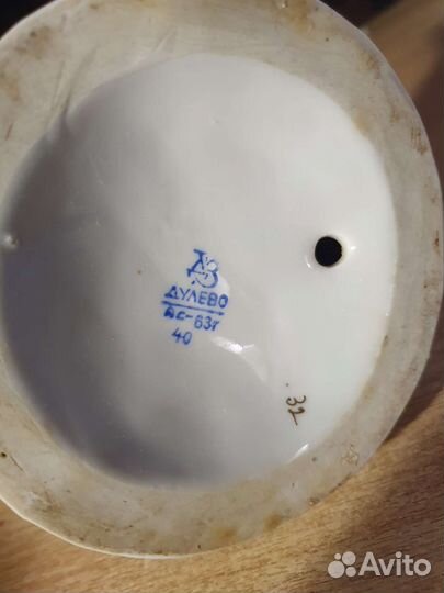 Статуэтка Дулево СССР. Девочка кормит кур. 1963г