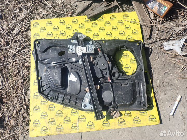 Стеклоподъемник передний правый Ford Fusion 02-12