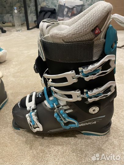 Горнолыжные ботинки 38