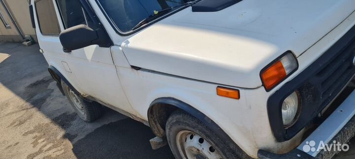 Кузов целый Ваз 21213 Нива 1996 в рапторе разобран