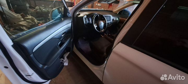 Mitsubishi Outlander 2.0 CVT, 2018, 122 000 км