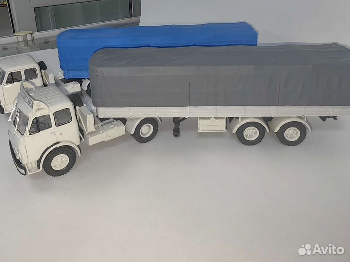 Маз-504В маз-5429 1977 год с п/п в масштабе 1:43