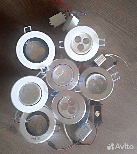 Светодиодный светильник точечный потолочный led