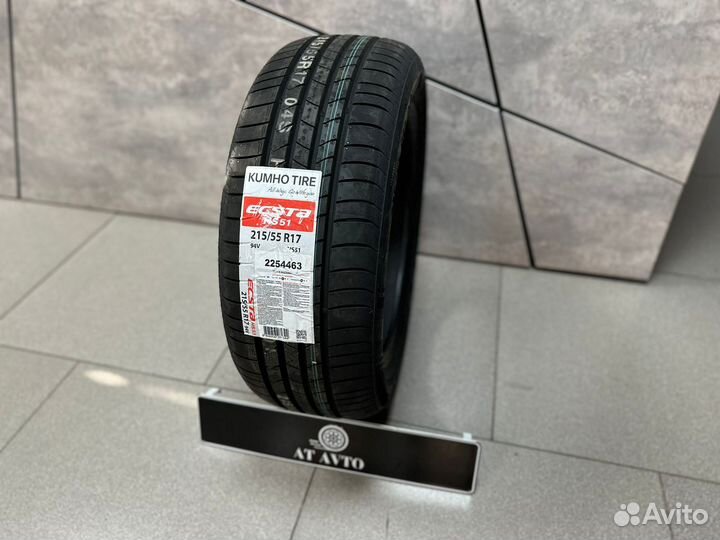 Kumho Ecsta HS51 215/55 R17 94V