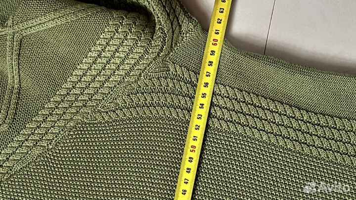 Свитер новый шерсть травяной новый