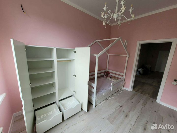 Шкаф в детскую