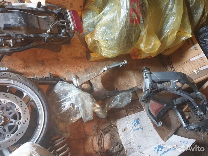 Запчасти на Kawasaki zzr 400-600