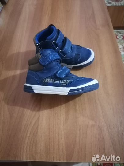 Ботинки р.24