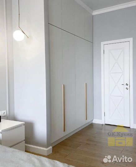 Шкаф двухстворчатый