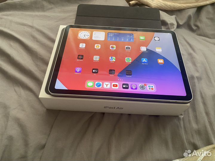 Планшет Apple iPad Air 10.9 Wi-Fi 64GB Silv