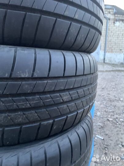 Bridgestone Turanza T005 215/60 R16