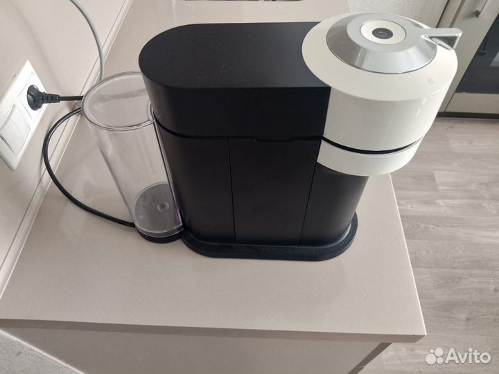 Кофемашина капсульного типа Delonghi Vertuo ENV120