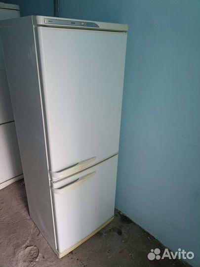 Холодильник двух камерный