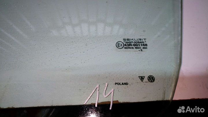 Стекло переднее левое Volkswagen Touareg