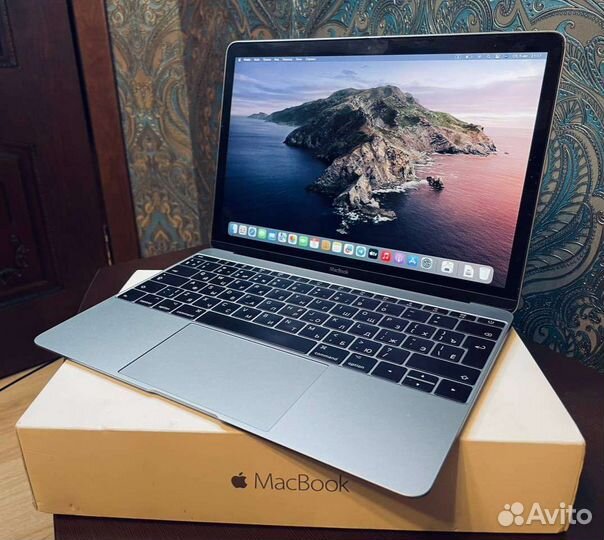 Apple MacBook 12 retina 2017 8/256 гб
