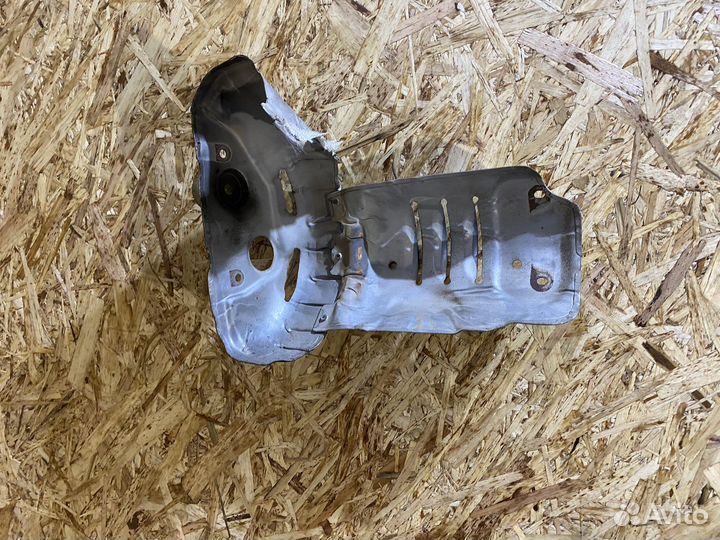 Тепловой экран Skoda Fabia 2 05-10