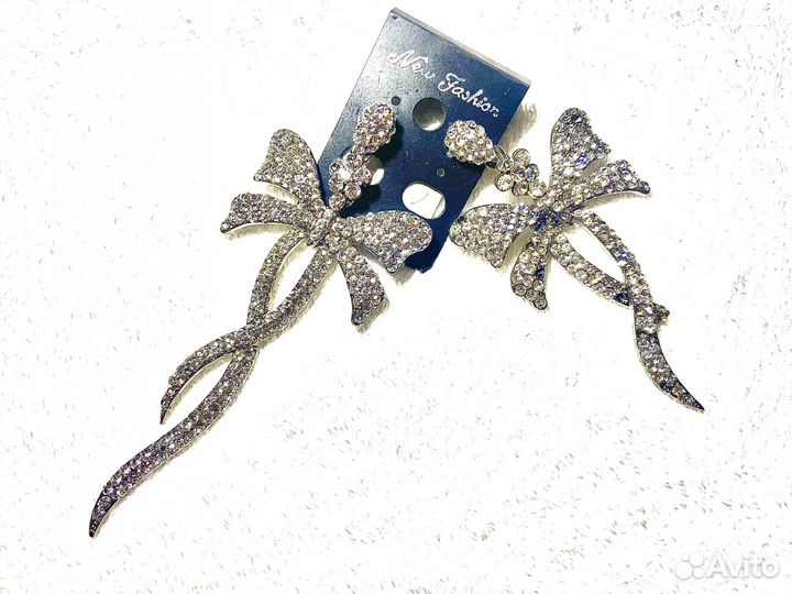 Бижутерия серьги стразы