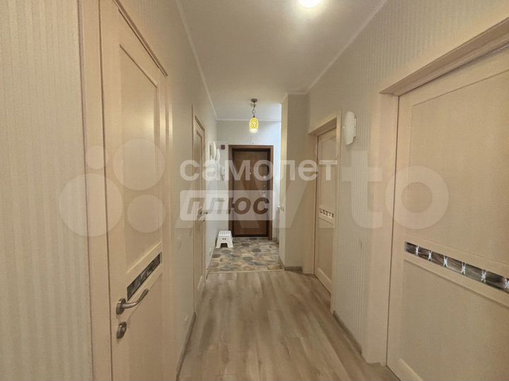 2-к. квартира, 67,1 м², 6/17 эт.