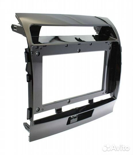 Рамка для установки в Toyota Land Cruiser 2007-15