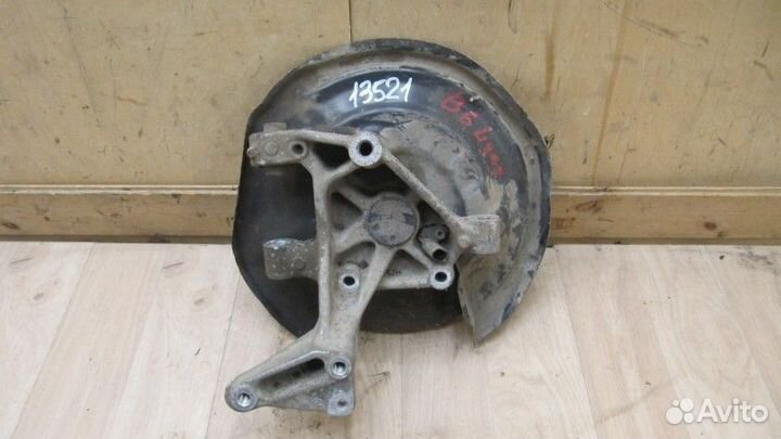 Кулак поворотный задний левый Volkswagen Passat B6