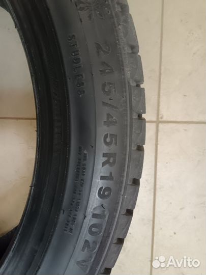 Triangle PL02 245/45 R19