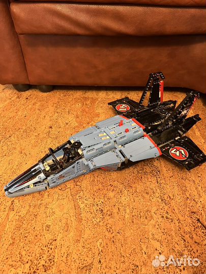 Lego Technic 42066 Сверхзвуковой истребитель