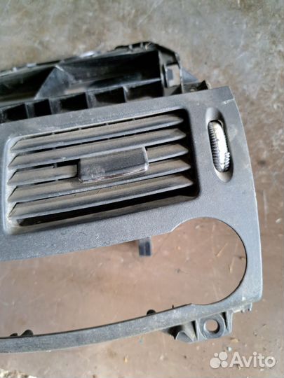 Дефлектор торпеды Mercedes W211