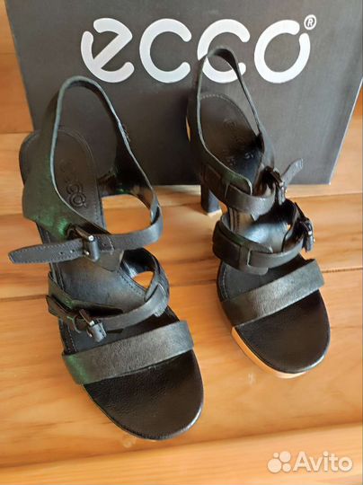 Босоножки ecco 39