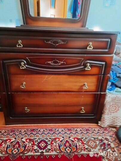 Спальный гарнитур