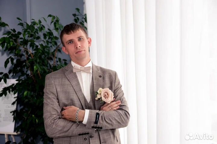 Мужской костюм тройка 48