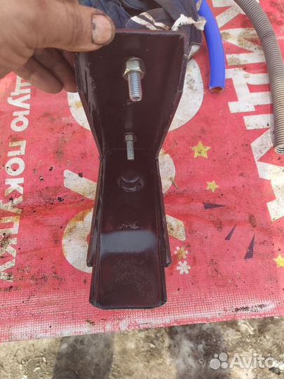 Кронштейн крепления запасного колеса