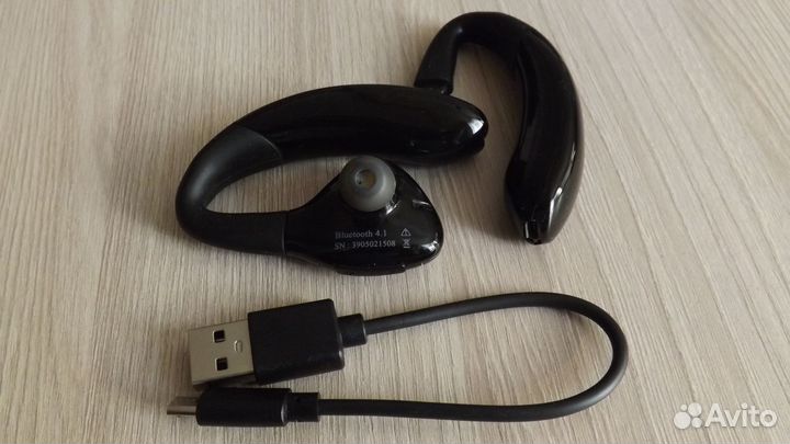 Bluetooth гарнитура + запасной аккумулятор