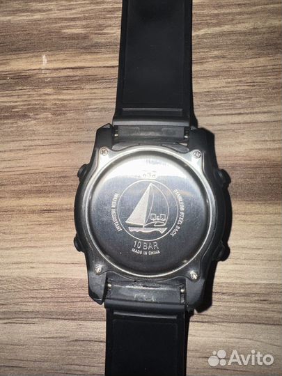 Наручные часы q&q m123-001