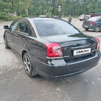 Toyota Avensis 1.8 MT, 2008, 260 000 км, с пробегом, цена 900 000 руб.