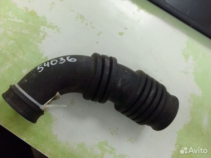 Патрубок на воздушный фильтр Ford Focus 2