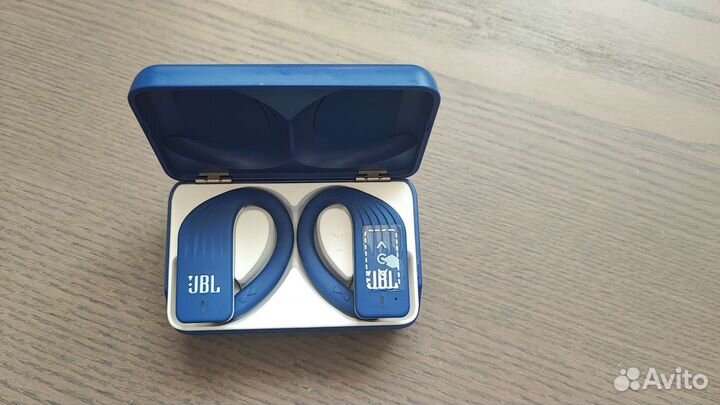 Bluetooth наушники JBL Endurance Peak