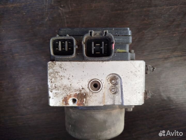 Блок ABS Toyota Corolla CE110