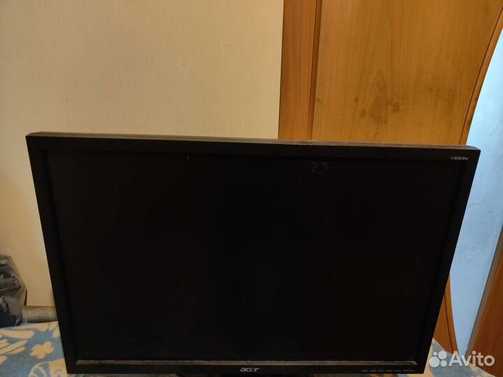 Acer v223w