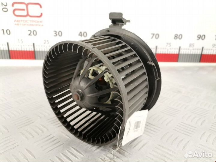 Моторчик печки для Renault Megane 2 7701056965