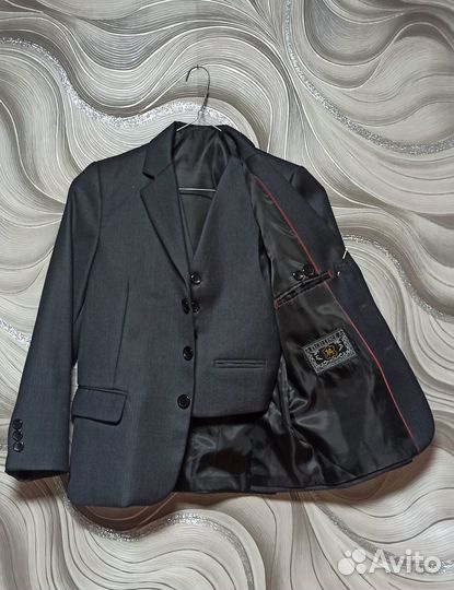 Пиджак и жилетка на мальчика 128