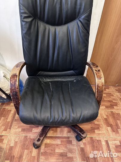 Кожанное кресло, кресло руководителя