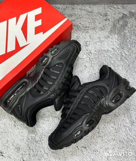 Кроссовки Nike Air Max Tailwind