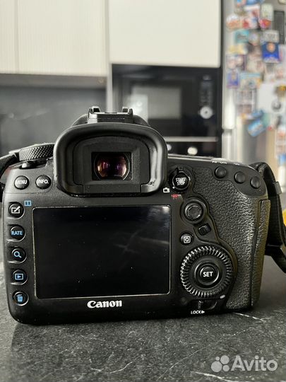 Canon eos 5D Mark IV body