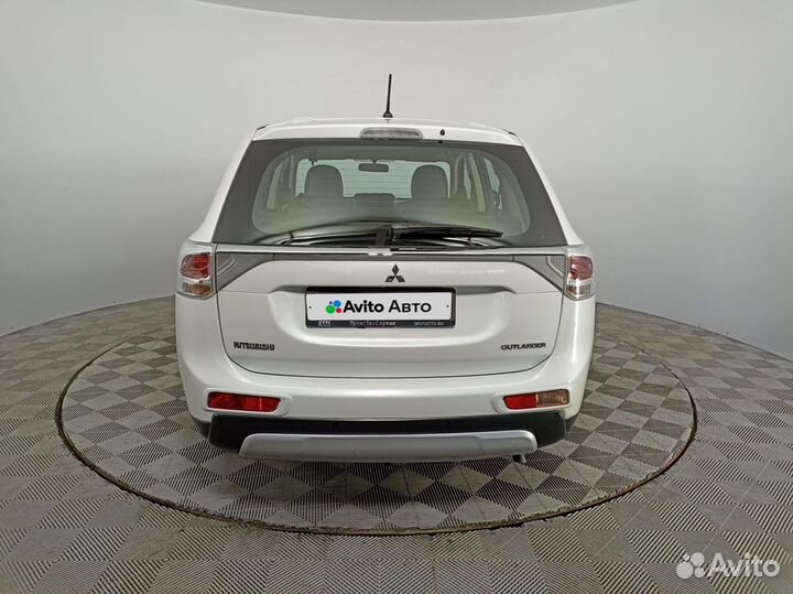 Mitsubishi Outlander 2.0 CVT, 2014, 152 826 км