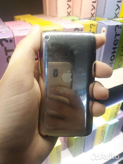 Плеер iPod touch 4