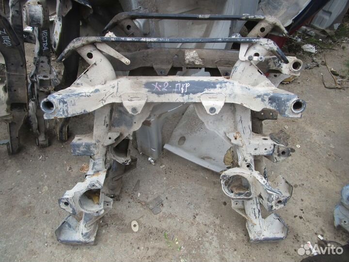 Подрамник передний BMW X3 E83