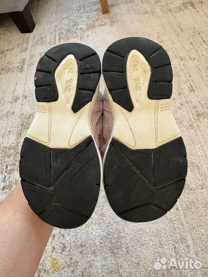 Кроссовки Zara